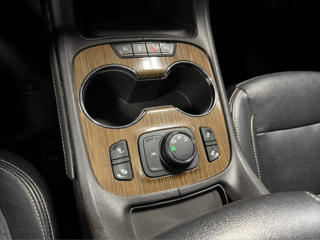 Photo of 2022 Satin Steel Metallic GMC Acadia