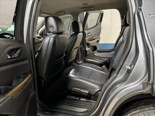Photo of 2022 Satin Steel Metallic GMC Acadia