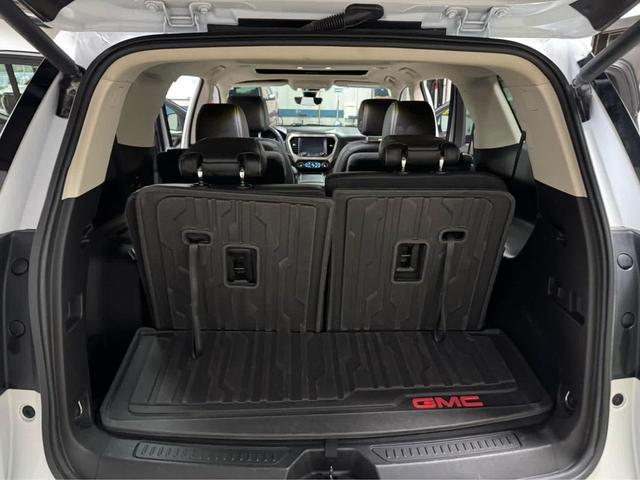 Photo of 2020 White Frost Tricoat GMC Acadia