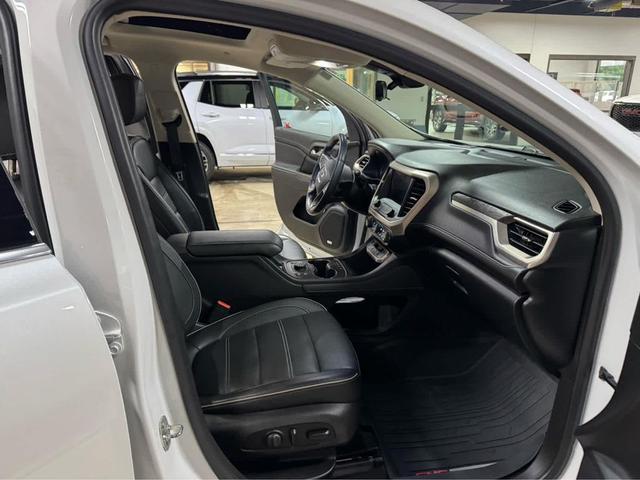 Photo of 2020 White Frost Tricoat GMC Acadia