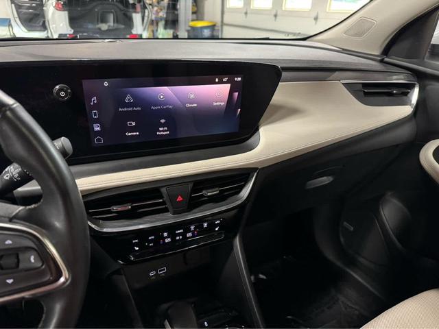 Photo of 2024 White Frost Tricoat Buick Encore GX