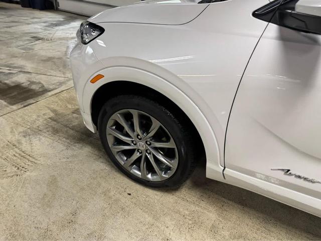 Photo of 2024 White Frost Tricoat Buick Encore GX