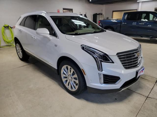 Photo of 2019 Crystal White Tricoat Cadillac XT5