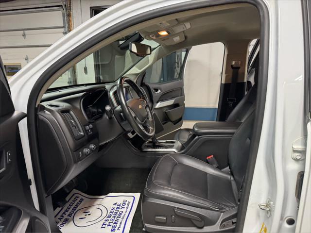 Photo of 2018 Summit White Chevrolet Colorado