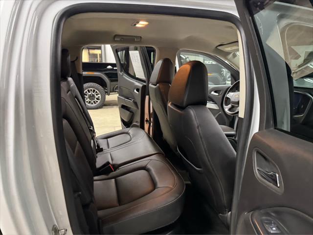 Photo of 2018 Summit White Chevrolet Colorado