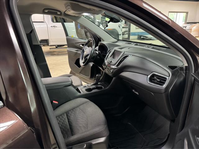 Photo of 2020 Chocolate Metallic Chevrolet Equinox