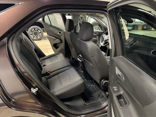 Photo of 2020 Chocolate Metallic Chevrolet Equinox