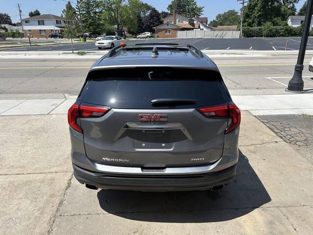 Photo of 2018 Graphite Gray Metallic GMC Terrain