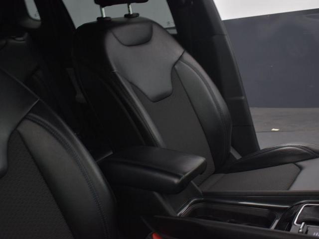 Photo of 2023 Bright White Clearcoat Jeep Compass
