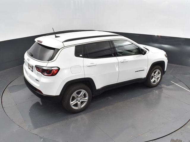 Photo of 2023 Bright White Clearcoat Jeep Compass