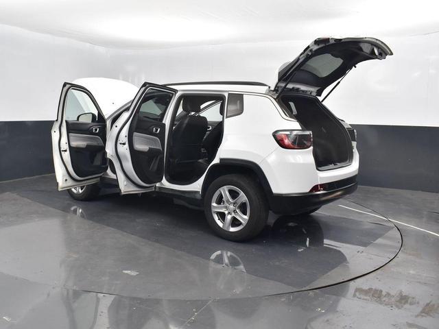 Photo of 2023 Bright White Clearcoat Jeep Compass