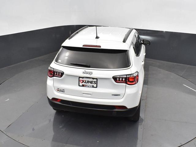 Photo of 2023 Bright White Clearcoat Jeep Compass