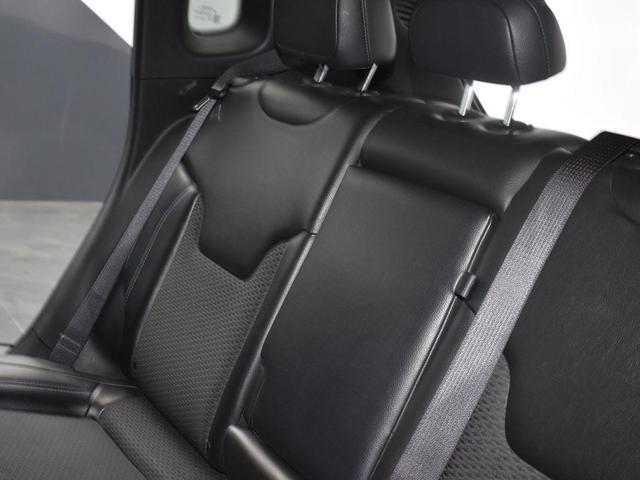 Photo of 2023 Bright White Clearcoat Jeep Compass
