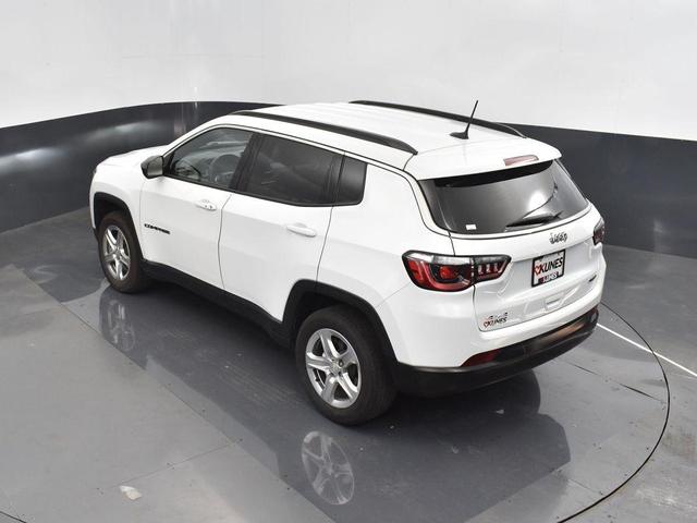 Photo of 2023 Bright White Clearcoat Jeep Compass