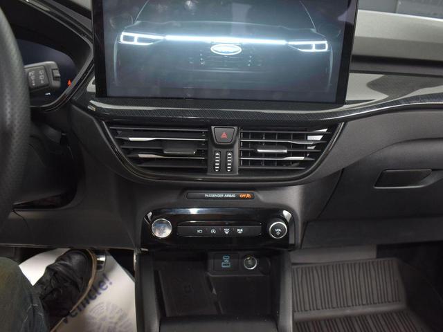 Photo of 2023 Rapid Red Metallic Tinted Clearcoat Ford Escape