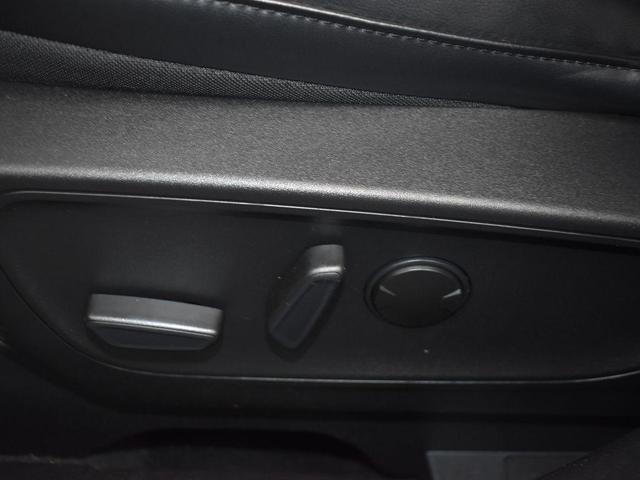 Photo of 2023 Rapid Red Metallic Tinted Clearcoat Ford Escape
