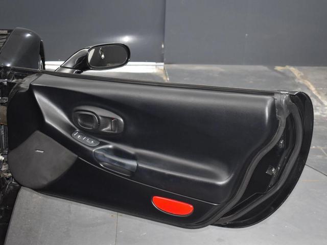 Photo of 2000 Onyx Black Metallic Chevrolet Corvette