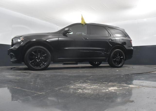 Photo of 2017 DB Black Crystal Clearcoat Dodge Durango