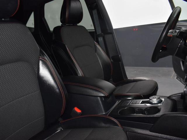 Photo of 2023 Gray Metallic Ford Escape
