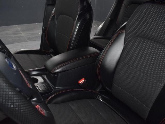 Photo of 2023 Gray Metallic Ford Escape