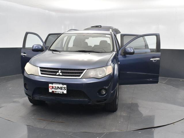 Photo of 2007 Deep Blue Metallic Mitsubishi Outlander