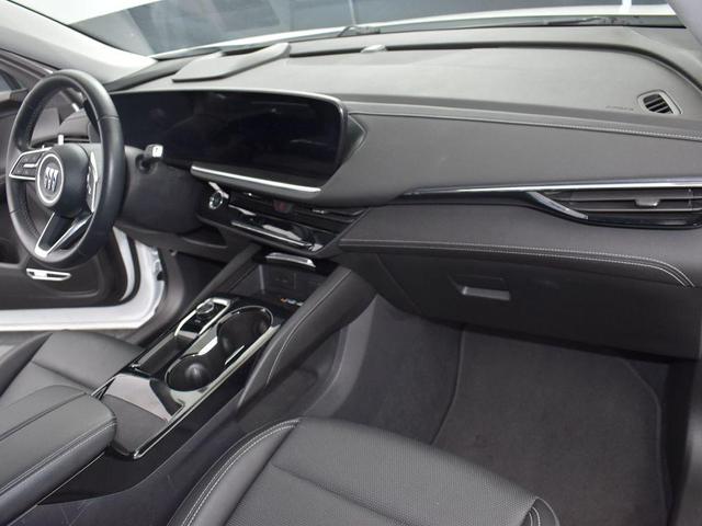 Photo of 2024 Summit White Buick Envision