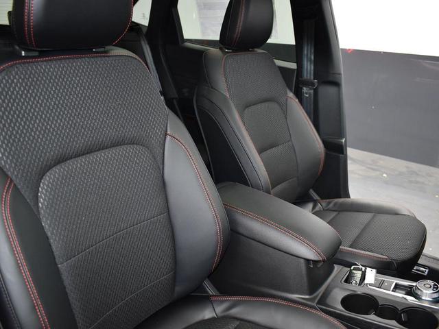 Photo of 2025 Rapid Red Metallic Tinted Clearcoat Ford Escape