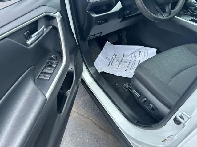 Photo of 2023 Ice Cap Toyota RAV4