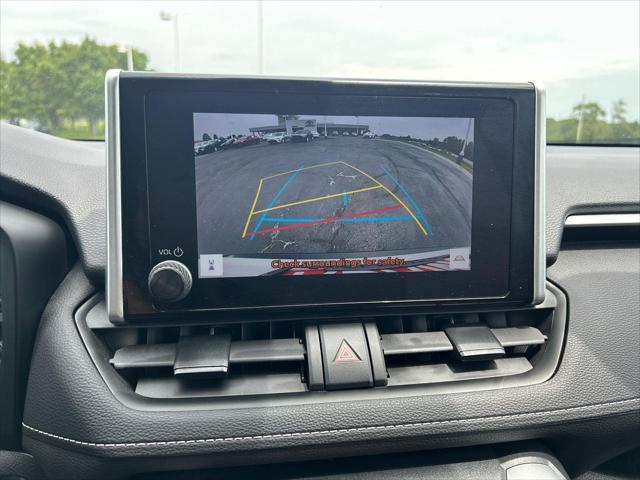 Photo of 2023 Ice Cap Toyota RAV4
