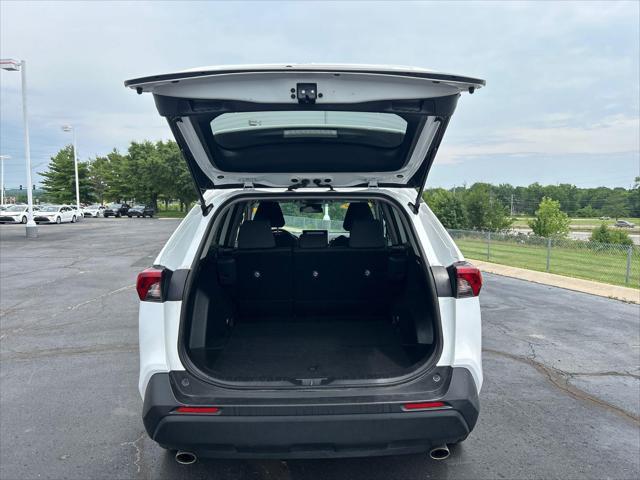 Photo of 2023 Ice Cap Toyota RAV4
