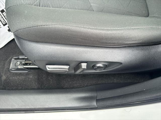 Photo of 2023 Ice Cap Toyota RAV4