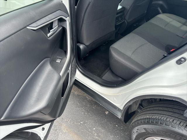 Photo of 2023 Ice Cap Toyota RAV4