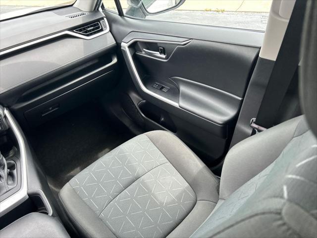 Photo of 2023 Ice Cap Toyota RAV4