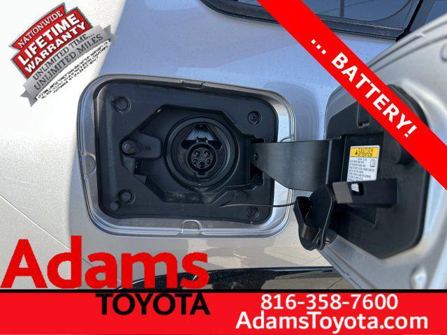 Photo of 2025 Silver Sky Metalli Toyota RAV4 Hybrid