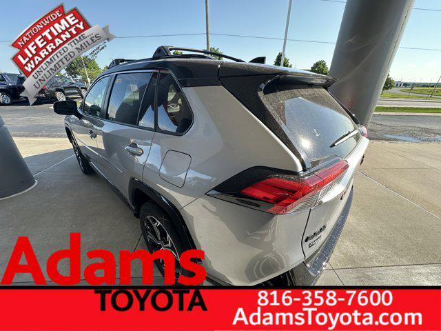 Photo of 2025 Silver Sky Metalli Toyota RAV4 Hybrid
