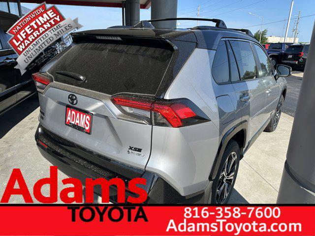 Photo of 2025 Silver Sky Metalli Toyota RAV4 Hybrid