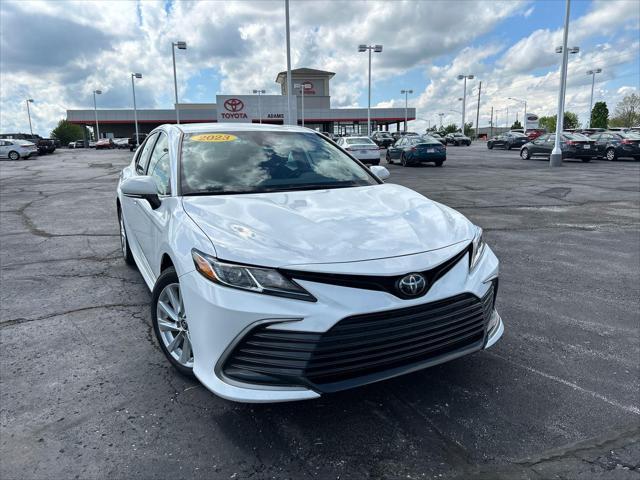 Photo of 2023 Ice Cap Toyota Camry