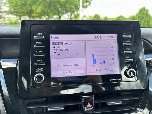 Photo of 2023 Ice Cap Toyota Camry