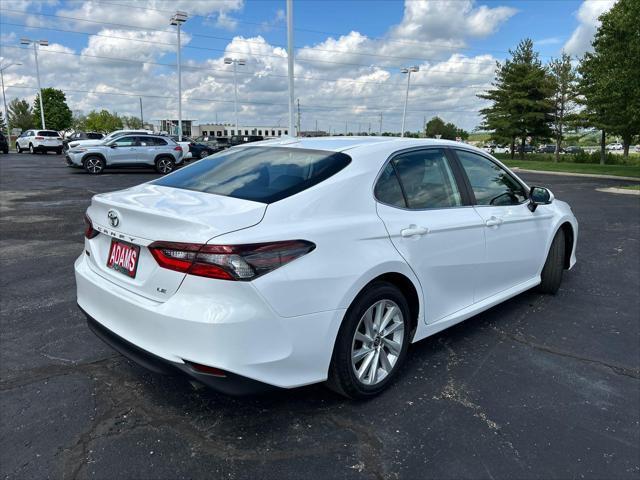 Photo of 2023 Ice Cap Toyota Camry