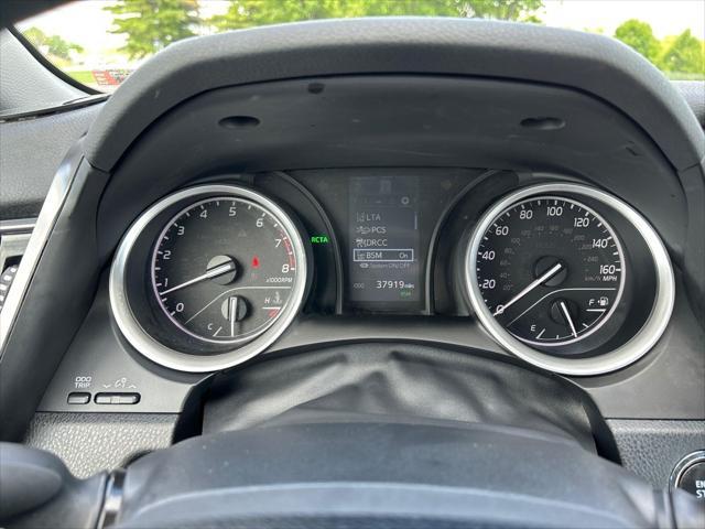 Photo of 2023 Ice Cap Toyota Camry