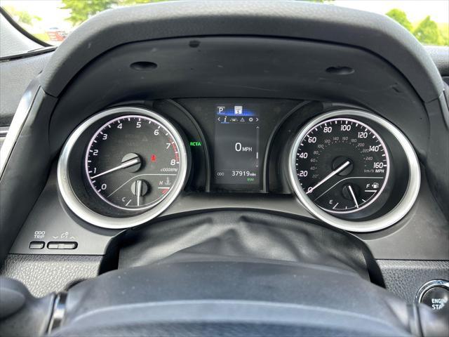 Photo of 2023 Ice Cap Toyota Camry