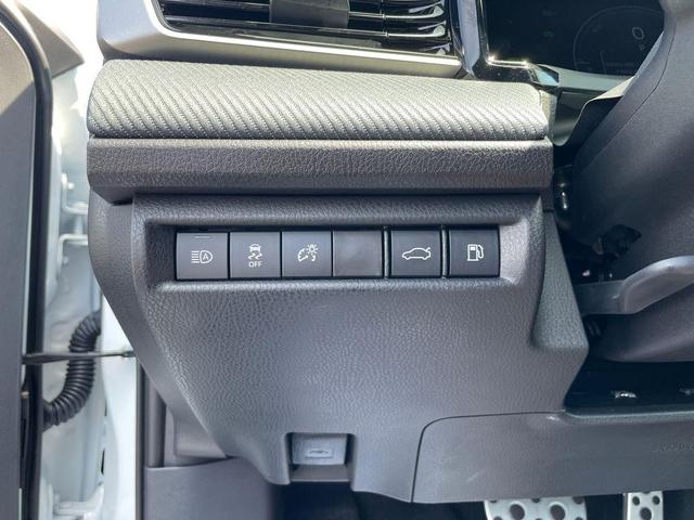 Photo of 2025 Ice Cap Toyota Camry