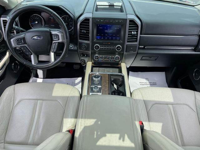 Photo of 2020 Agate Black Ford Expedition Max