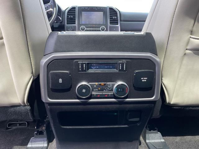 Photo of 2020 Agate Black Ford Expedition Max