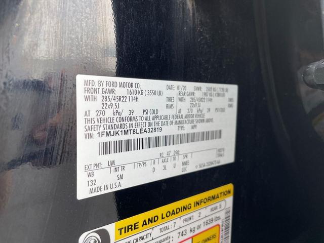 Photo of 2020 Agate Black Ford Expedition Max