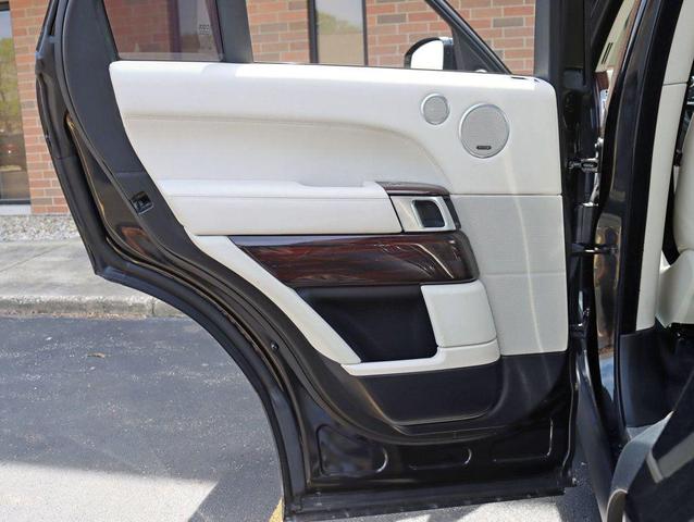 Photo of 2014 Santorini Black Metallic Land Rover Range Rover