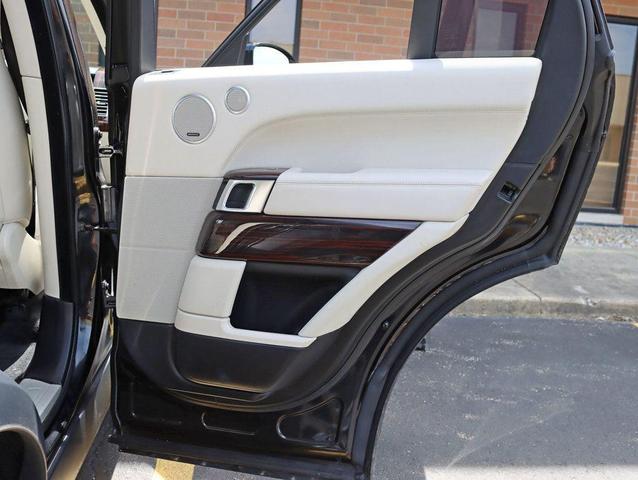 Photo of 2014 Santorini Black Metallic Land Rover Range Rover