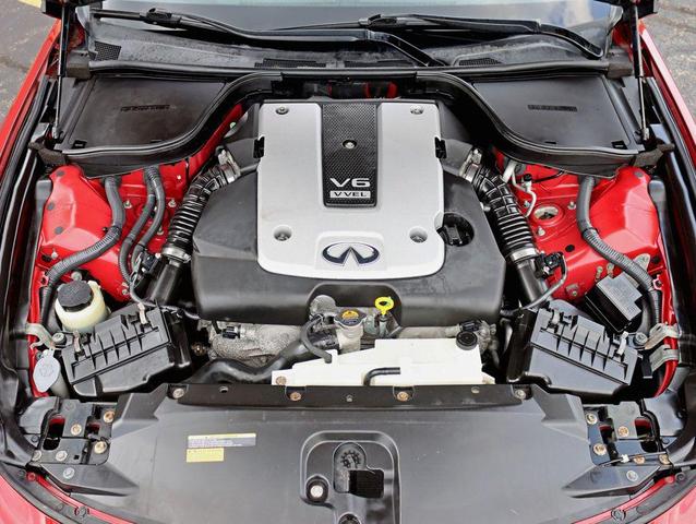 Photo of 2015 Venetian Ruby INFINITI Q60