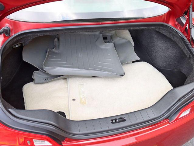 Photo of 2015 Venetian Ruby INFINITI Q60