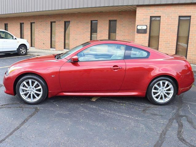 Photo of 2015 Venetian Ruby INFINITI Q60